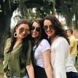 Meet your Posher, Danielle